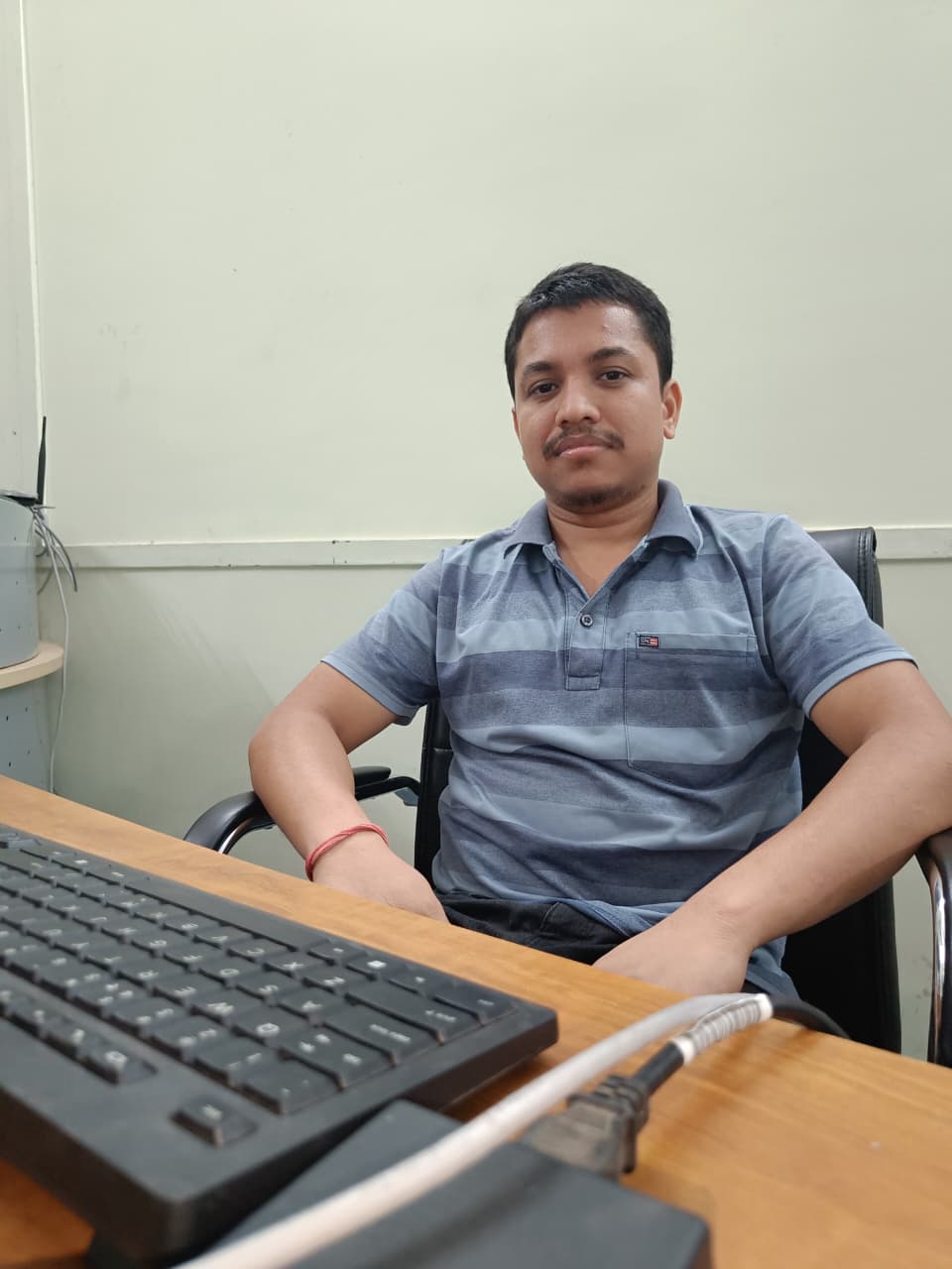 Mr. VICKY KUMAR KESERA